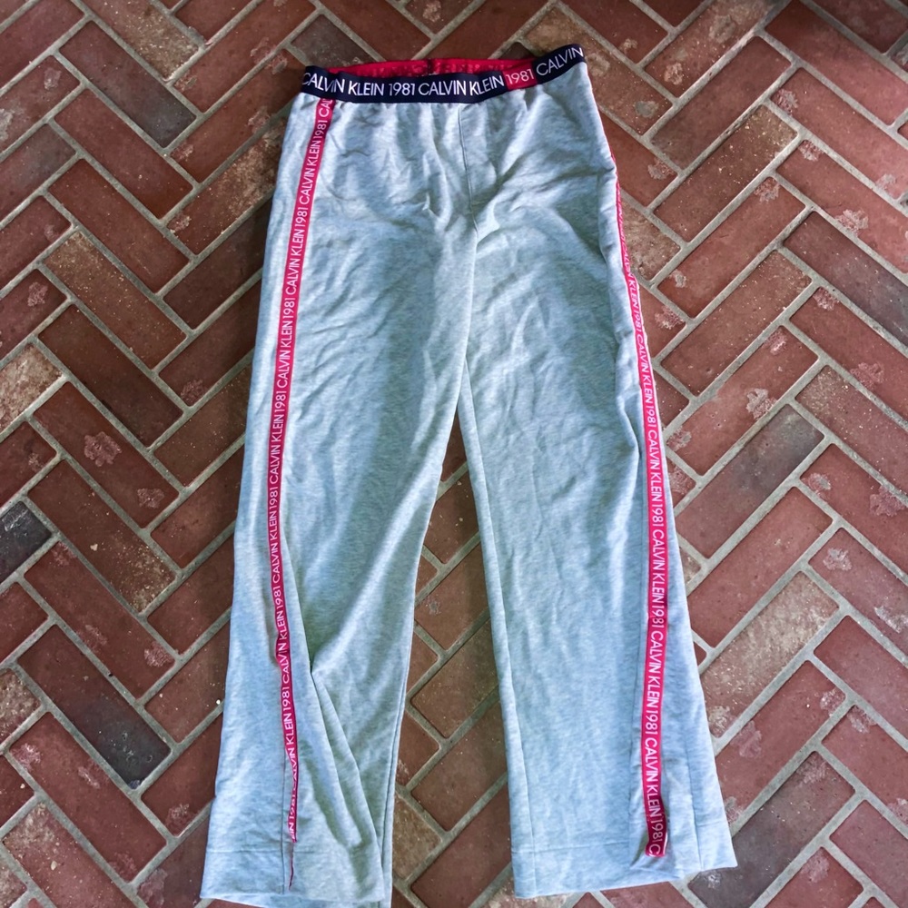 Calvin Klein Cute stretchy pants!